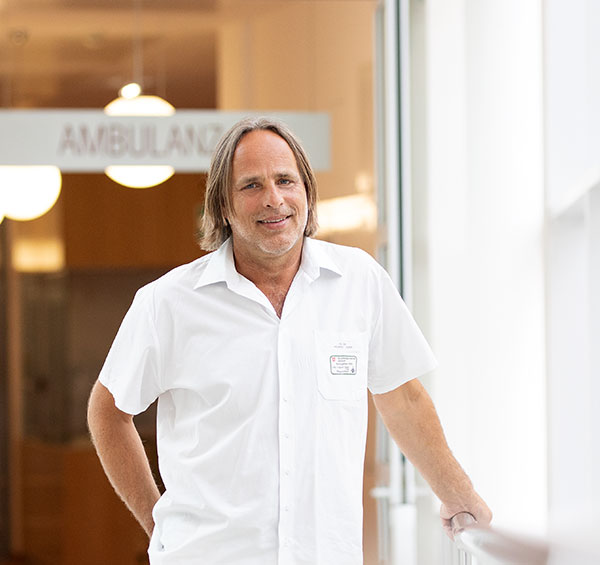 Dr. Klaus Valenta